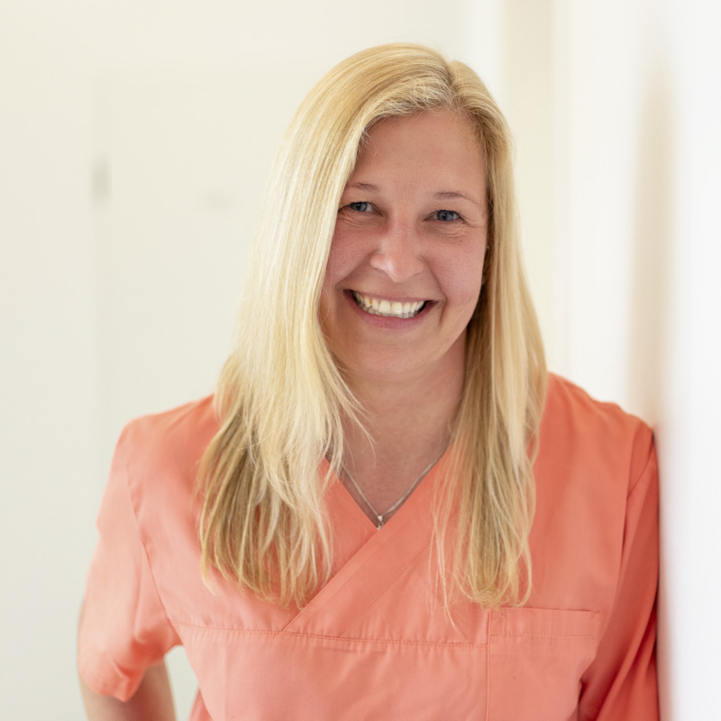 Portraits der Teammitglieder der Zahnarztpraxis Dr. Blum & Partner ohne Namen