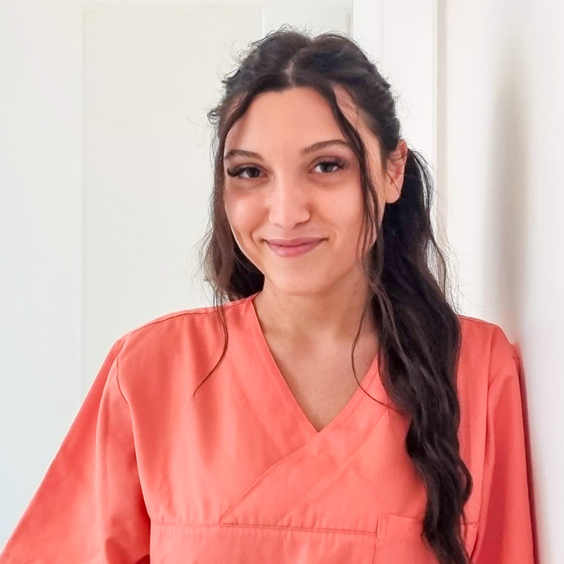 Portraits der Teammitglieder der Zahnarztpraxis Dr. Blum & Partner ohne Namen